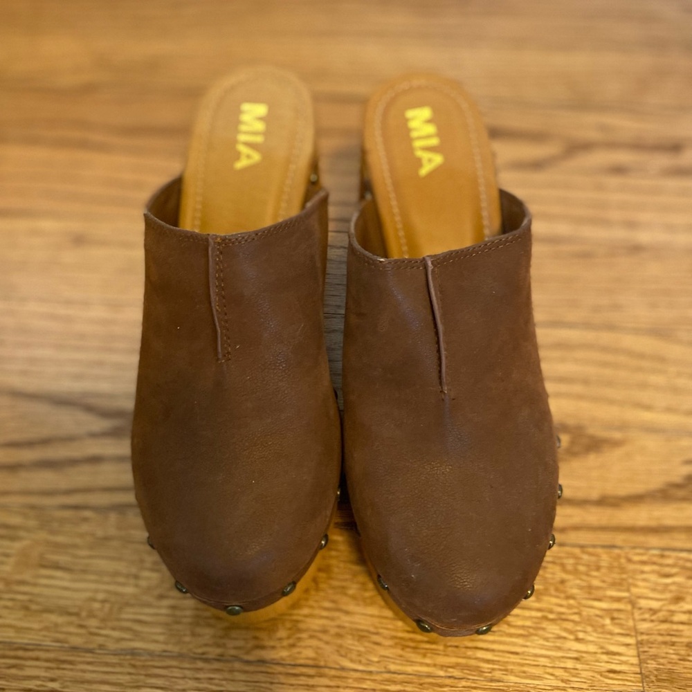 Mia clogs